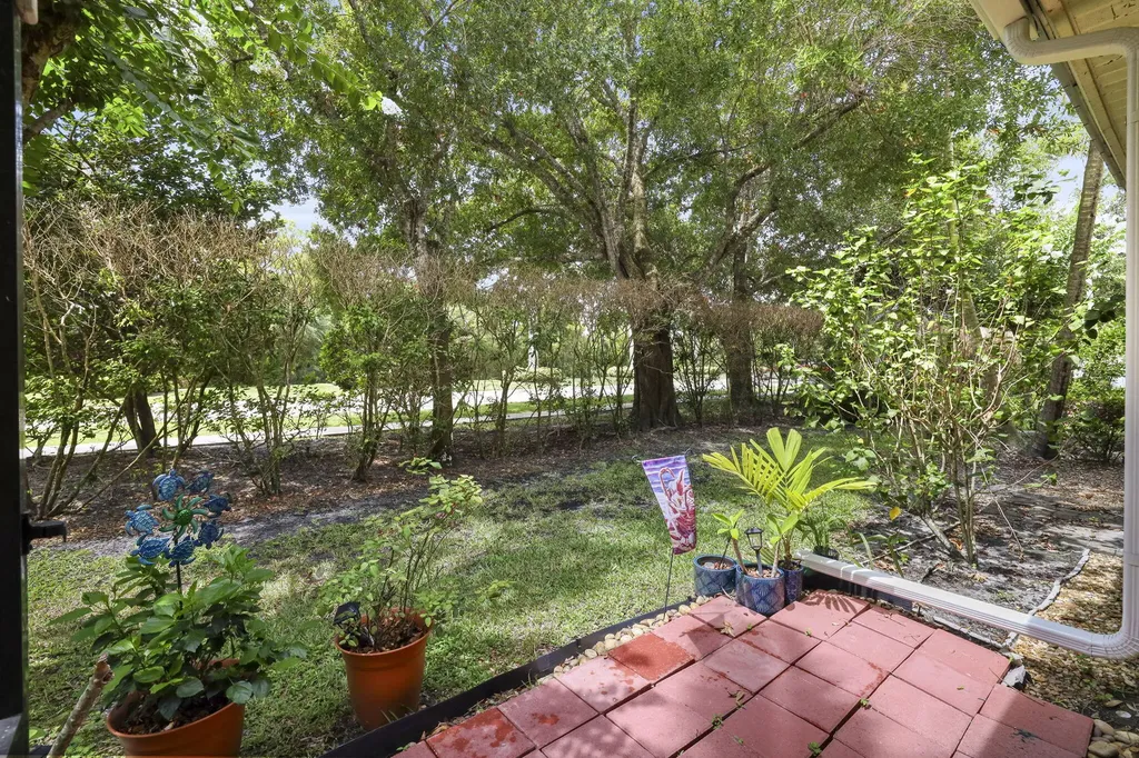 6179 NW Helmsdale Way Port St Lucie FL 34983