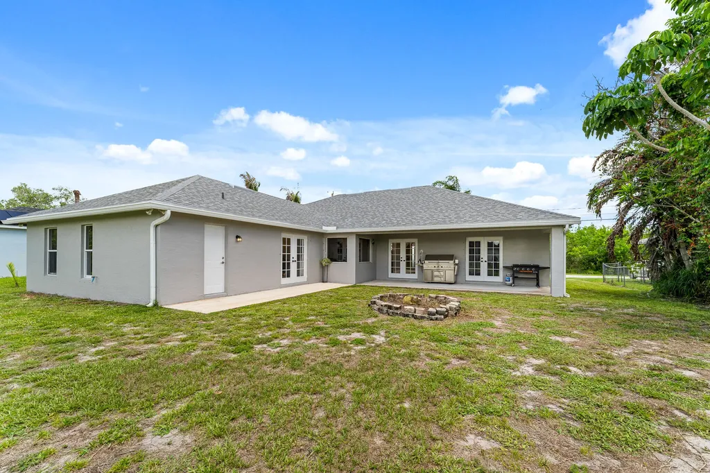 292 SW Janice Avenue Port St Lucie FL 34953