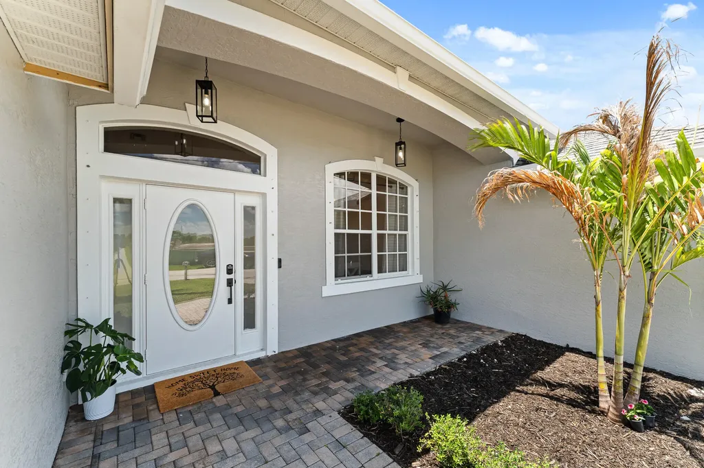 292 SW Janice Avenue Port St Lucie FL 34953
