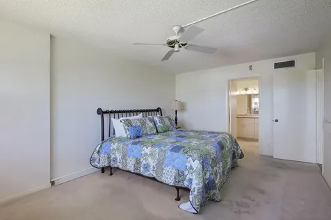 6850 10th Avenue N Greenacres FL 33467