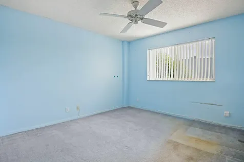 6850 10th Avenue N Greenacres FL 33467