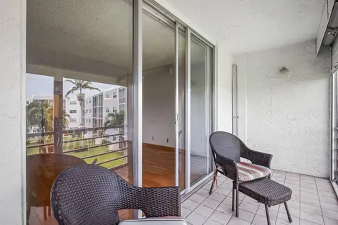6850 10th Avenue N Greenacres FL 33467