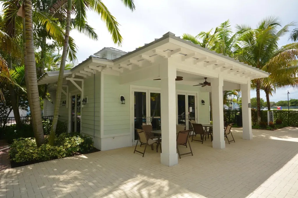 229 N Latitude Circle Delray Beach FL 33483