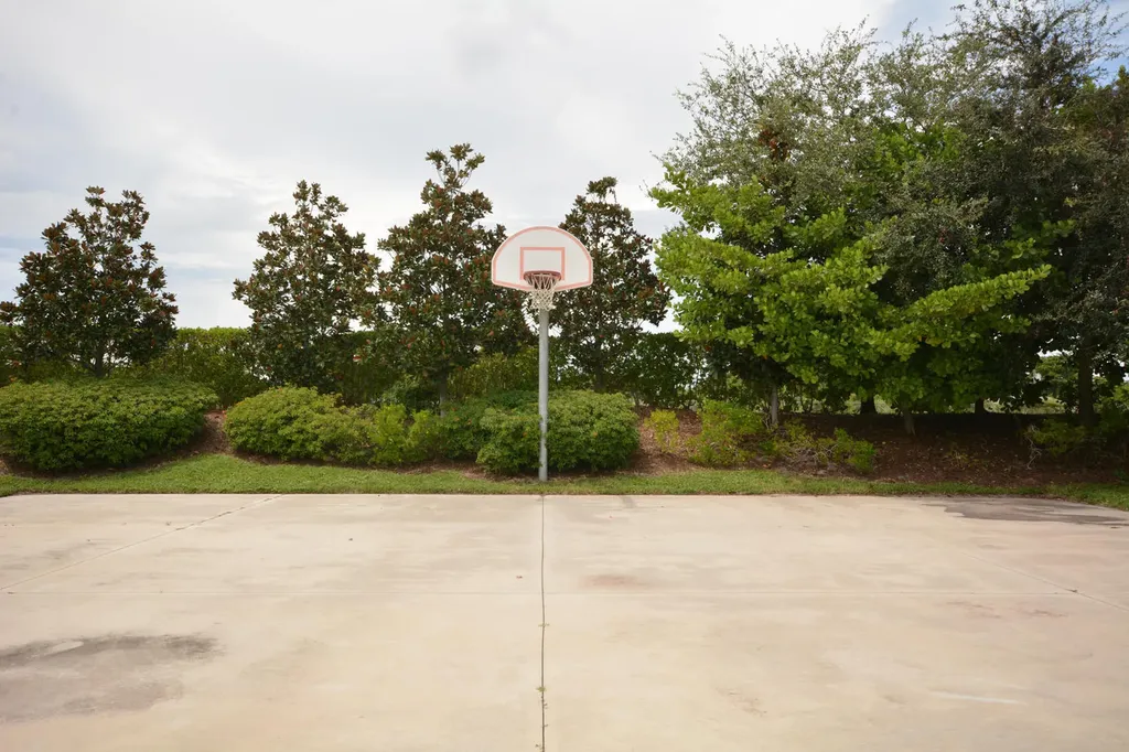 229 N Latitude Circle Delray Beach FL 33483