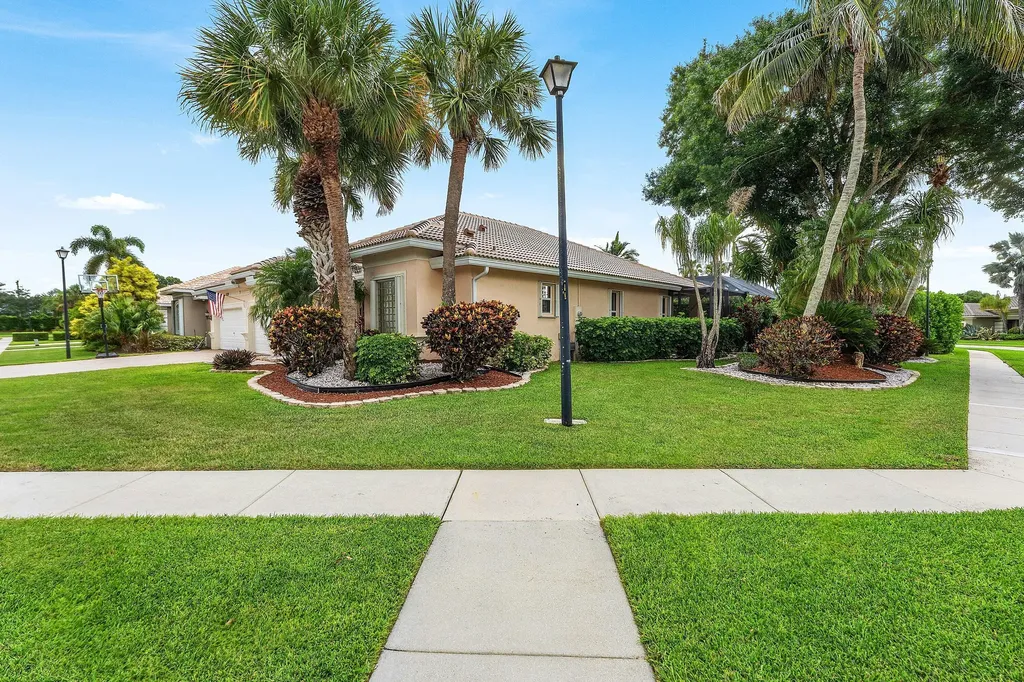 11130 Silver Ridge Street Wellington FL 33449