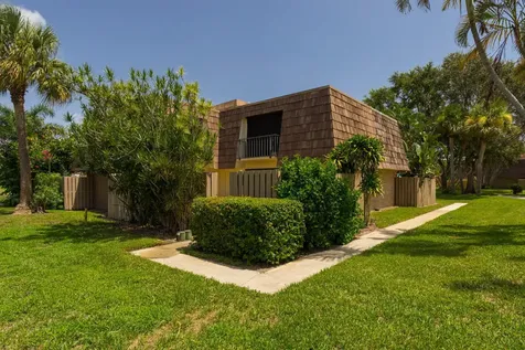 818 8th Court Palm Beach Gardens FL 33410
