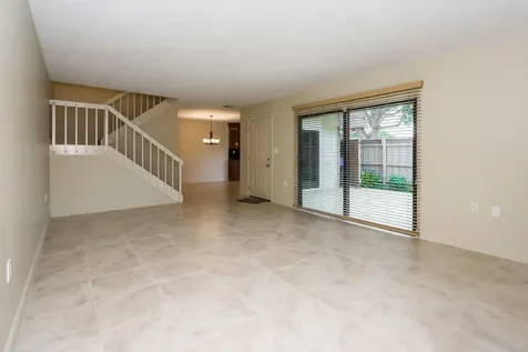 818 8th Court Palm Beach Gardens FL 33410