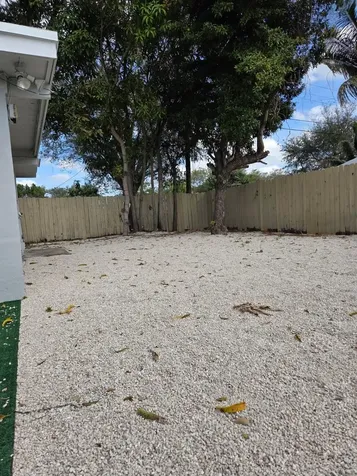 31 Edmund Road West Park FL 33023