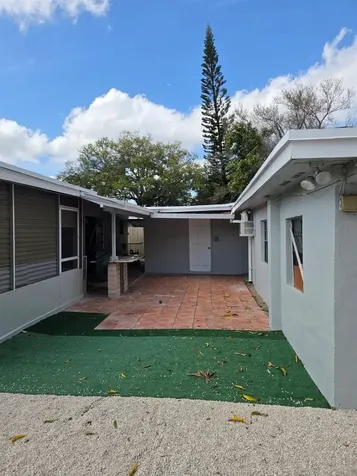 31 Edmund Road West Park FL 33023