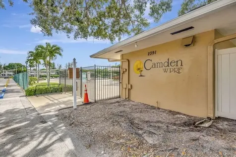 28 Camden B West Palm Beach FL 33417