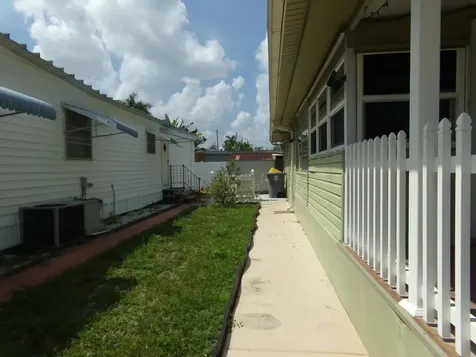 4238 S 88th Place S Boynton Beach FL 33436