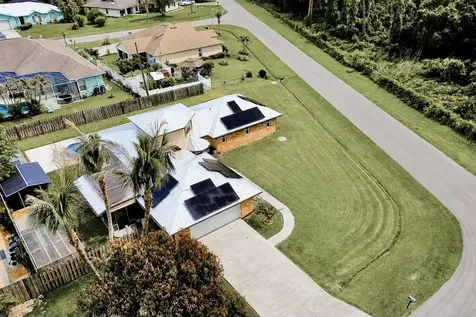 1091 SE Spinnaker Avenue Port St Lucie FL 34983