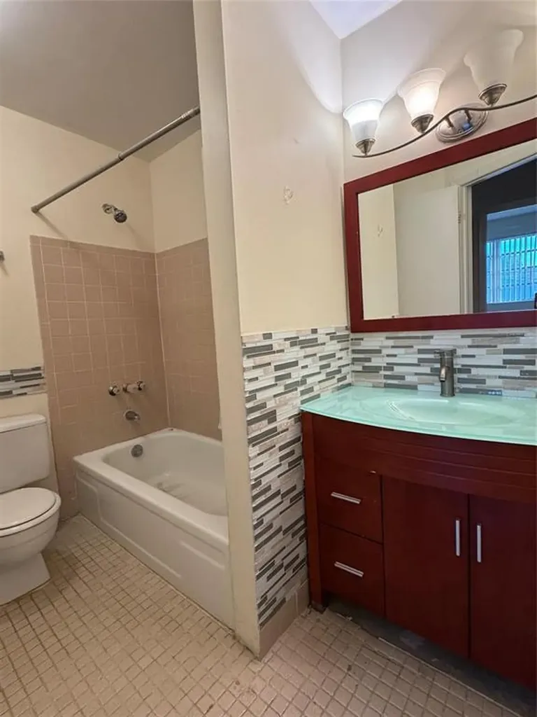 15690 SW 82nd Circle Lane Miami FL 33193