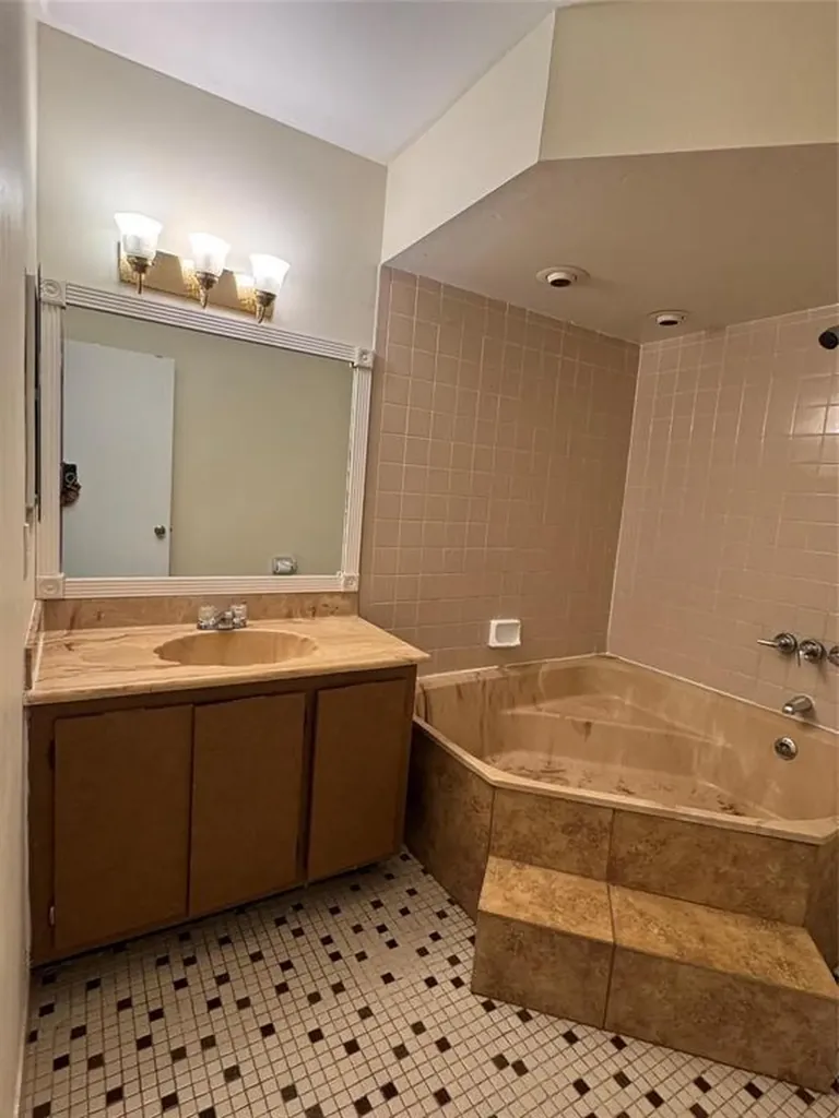 15690 SW 82nd Circle Lane Miami FL 33193