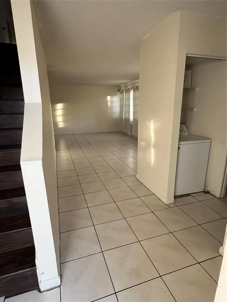 15690 SW 82nd Circle Lane Miami FL 33193