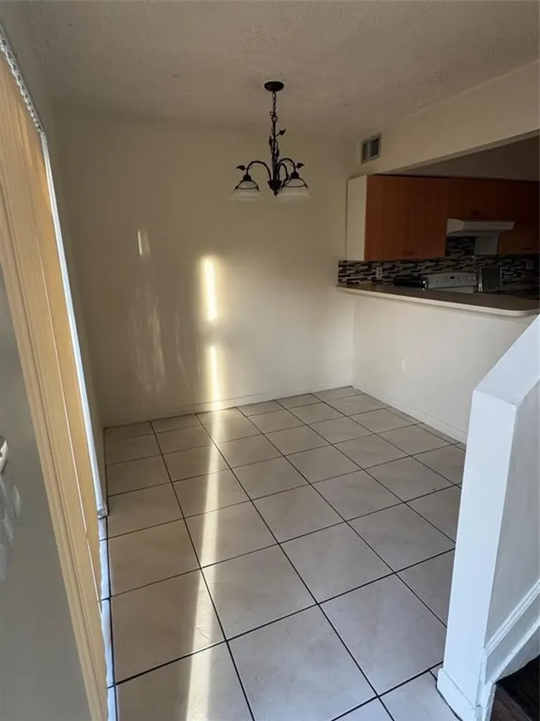 15690 SW 82nd Circle Lane Miami FL 33193