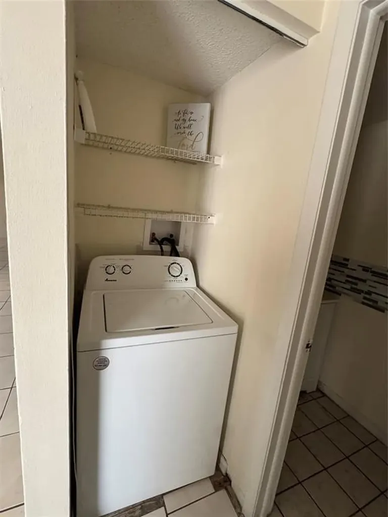 15690 SW 82nd Circle Lane Miami FL 33193