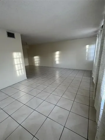 15690 SW 82nd Circle Lane Miami FL 33193