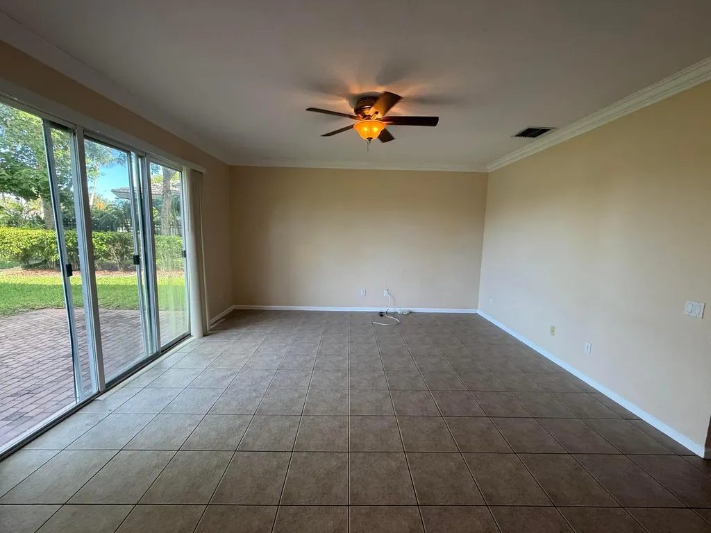 624 Garden Cress Trail Royal Palm Beach FL 33411