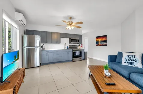 2812 NE 27th Street Lighthouse Point FL 33064
