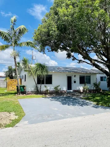 4559 NW 16th Way Tamarac FL 33309