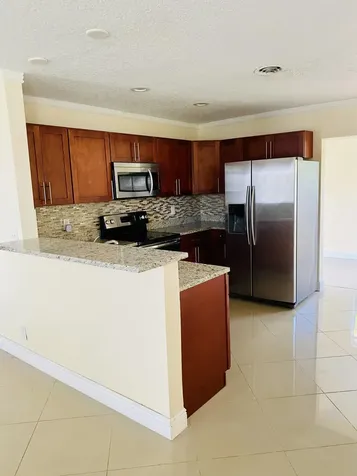 4559 NW 16th Way Tamarac FL 33309