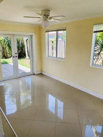 4559 NW 16th Way Tamarac FL 33309