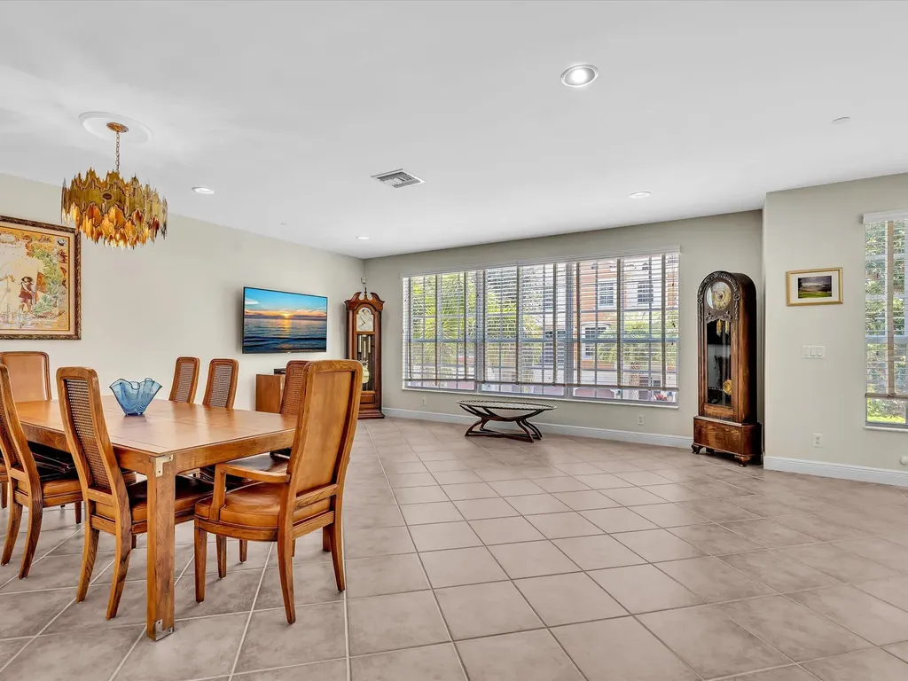 5575 NE Trieste Way Boca Raton FL 33487