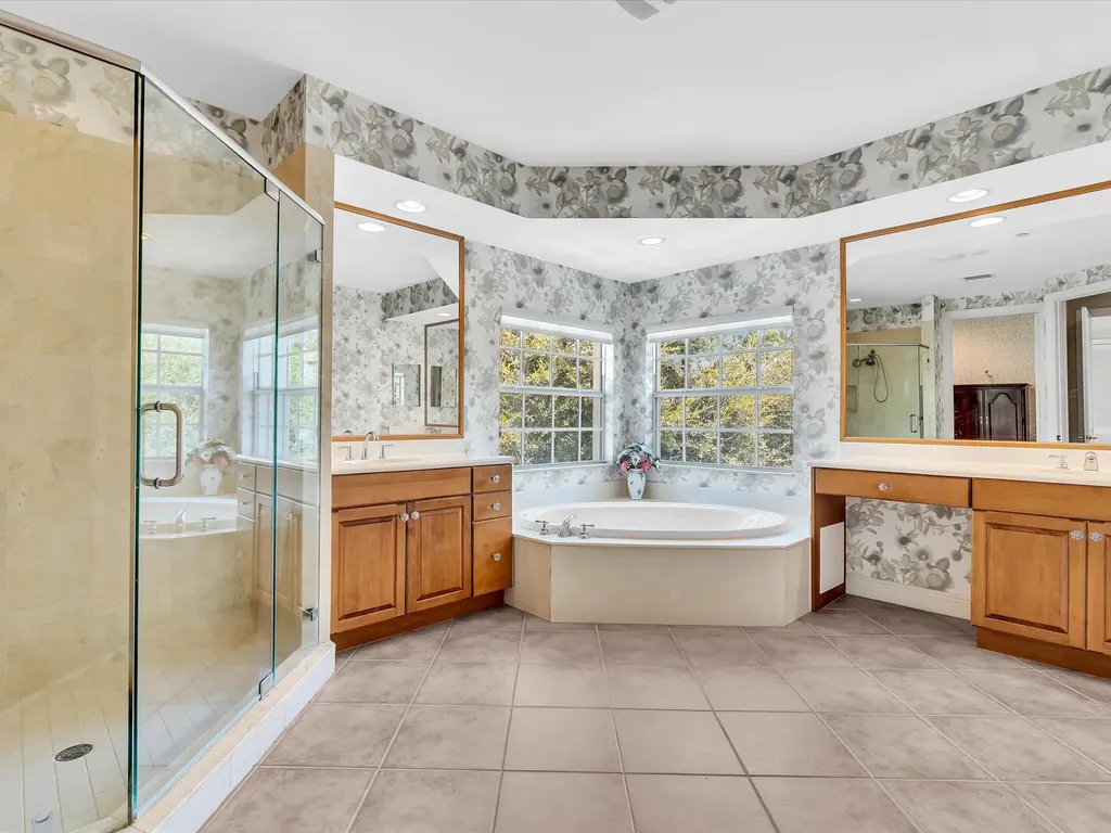 5575 NE Trieste Way Boca Raton FL 33487