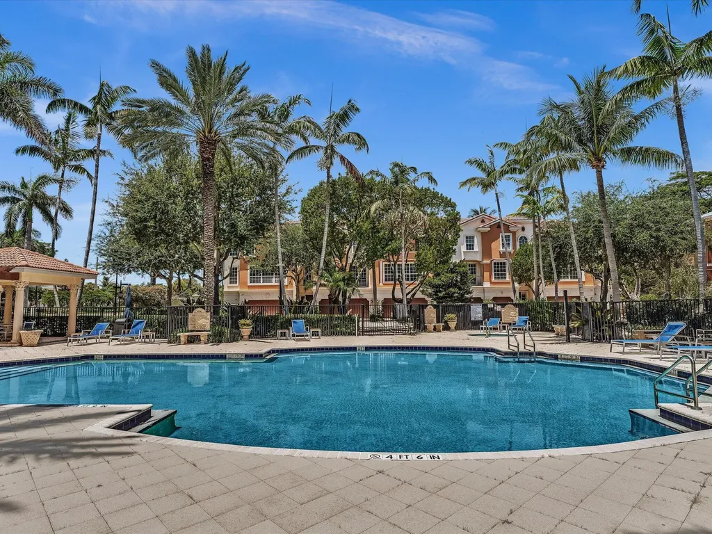 5575 NE Trieste Way Boca Raton FL 33487