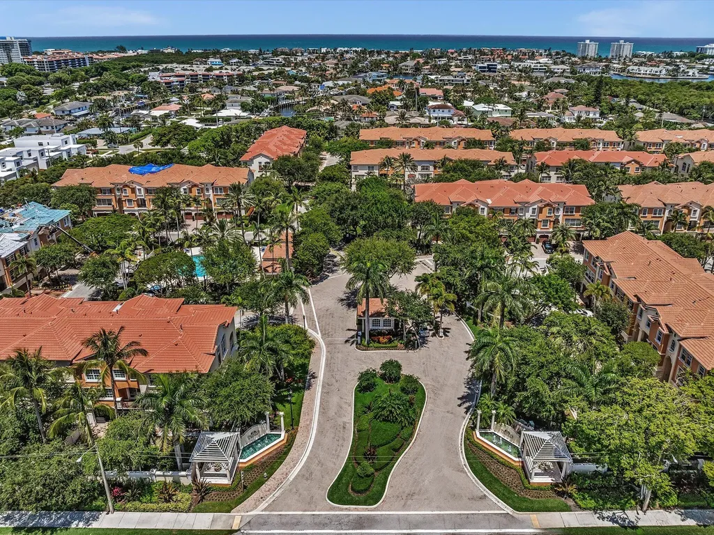 5575 NE Trieste Way Boca Raton FL 33487