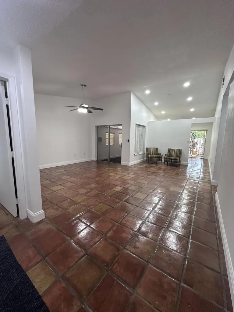19823 NW 64th Place Hialeah FL 33015