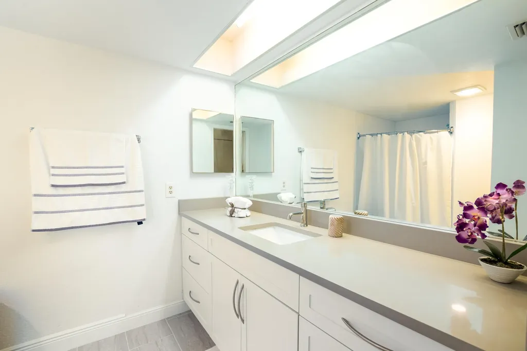 3 Lexington Lane E Palm Beach Gardens FL 33418