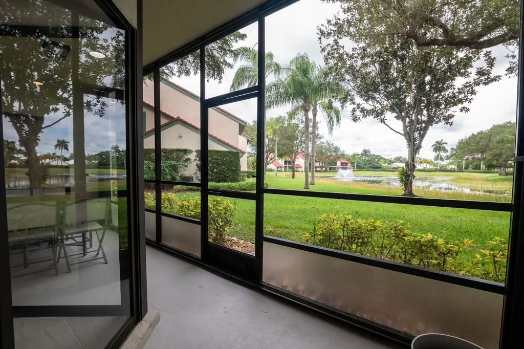 3 Lexington Lane E Palm Beach Gardens FL 33418