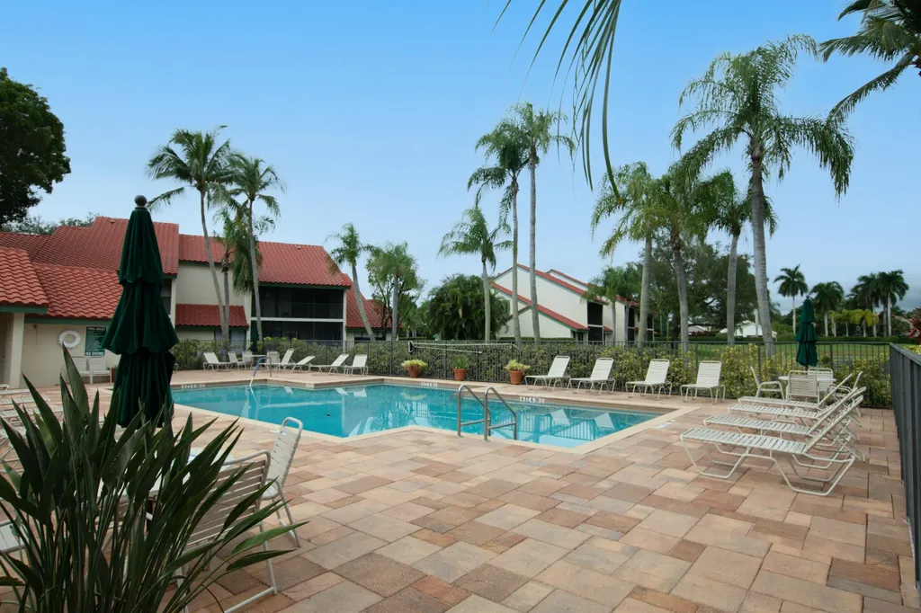 3 Lexington Lane E Palm Beach Gardens FL 33418