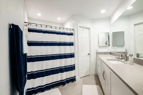3 Lexington Lane E Palm Beach Gardens FL 33418
