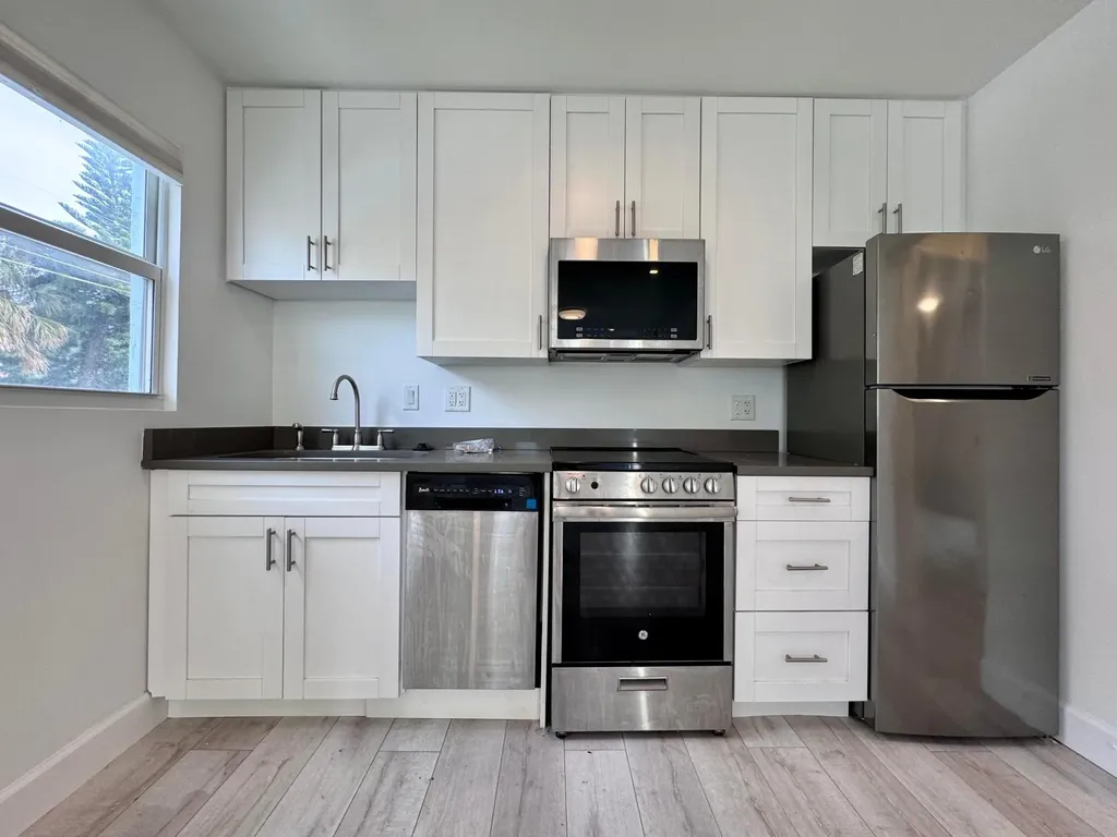 102 S K Street Lake Worth Beach FL 33460