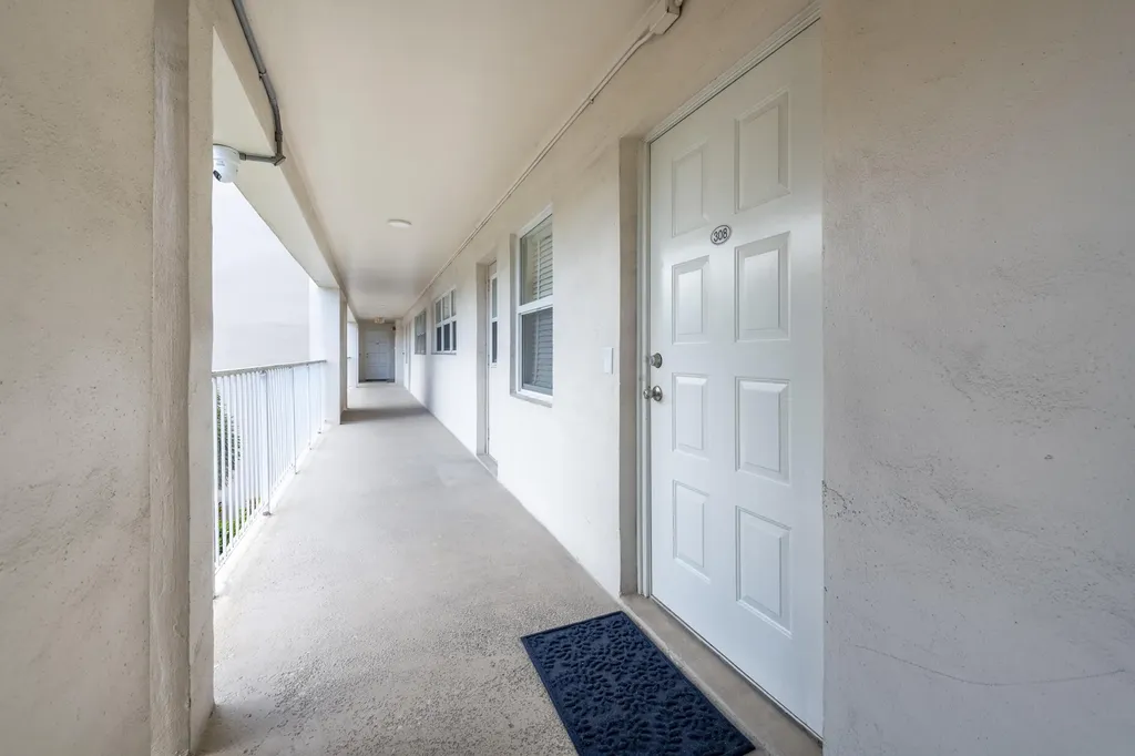 2651 S Course Drive Pompano Beach FL 33069