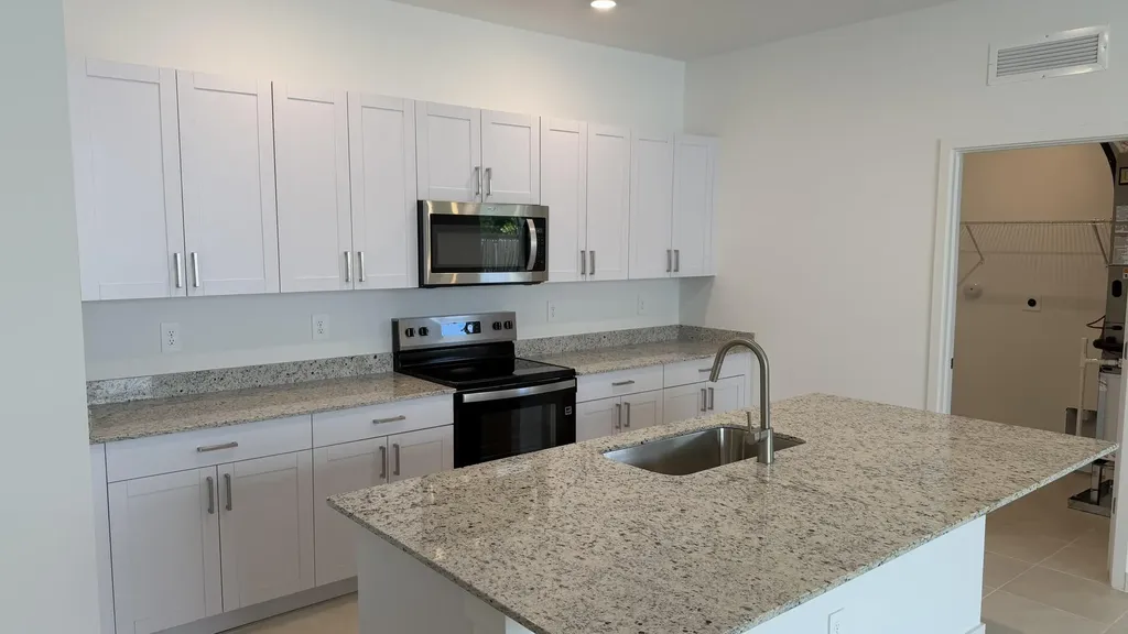 1872 NW 6th Court Pompano Beach FL 33069