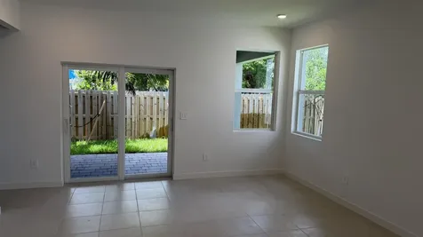1872 NW 6th Court Pompano Beach FL 33069