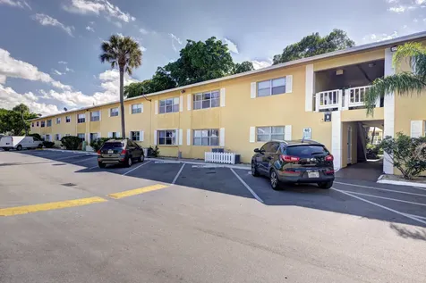 420 SE 2nd Avenue Deerfield Beach FL 33441
