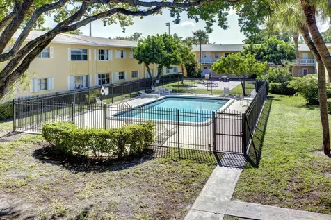420 SE 2nd Avenue Deerfield Beach FL 33441