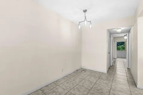 52 Kingswood C West Palm Beach FL 33417