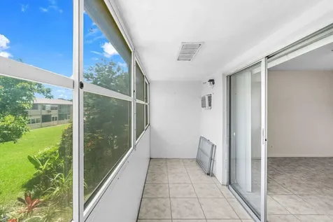 52 Kingswood C West Palm Beach FL 33417