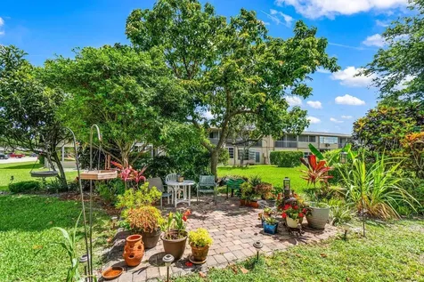 52 Kingswood C West Palm Beach FL 33417
