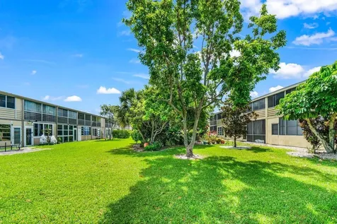52 Kingswood C West Palm Beach FL 33417