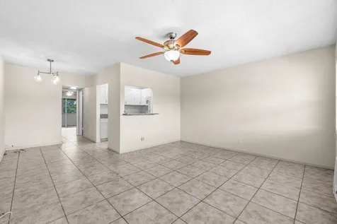 52 Kingswood C West Palm Beach FL 33417