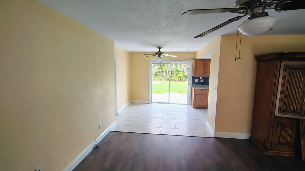 884 SE Solaz Avenue Port St Lucie FL 34983
