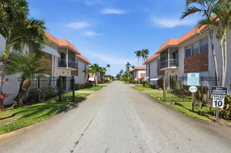 3550 NW 8th Avenue Pompano Beach FL 33064