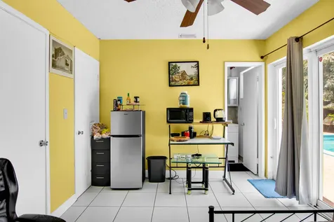 1650 NW 1st Way Pompano Beach FL 33060